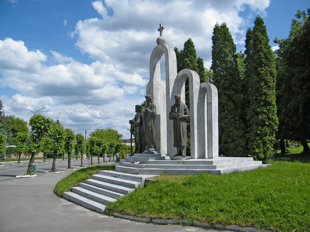 Памятник князьям Острожским (Ровненская область)