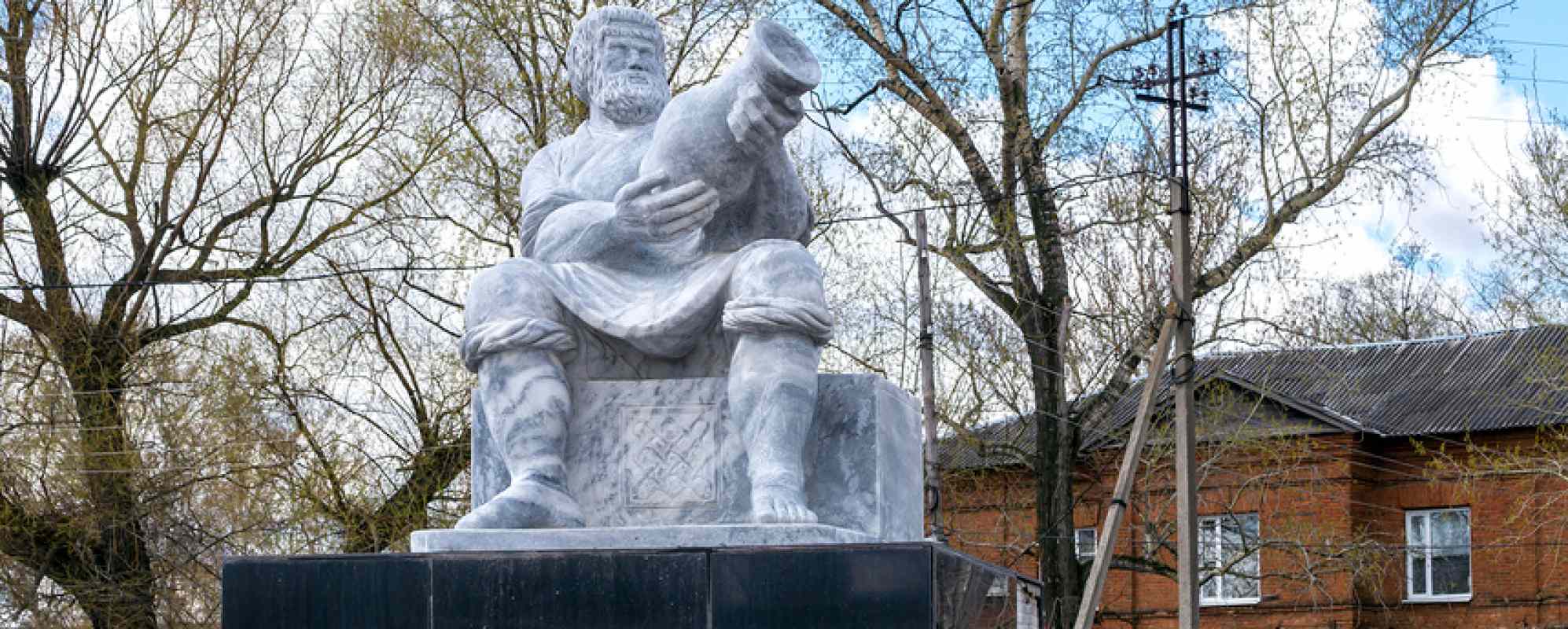 Памятник гончару Дёмке Кирееву (Скопин)