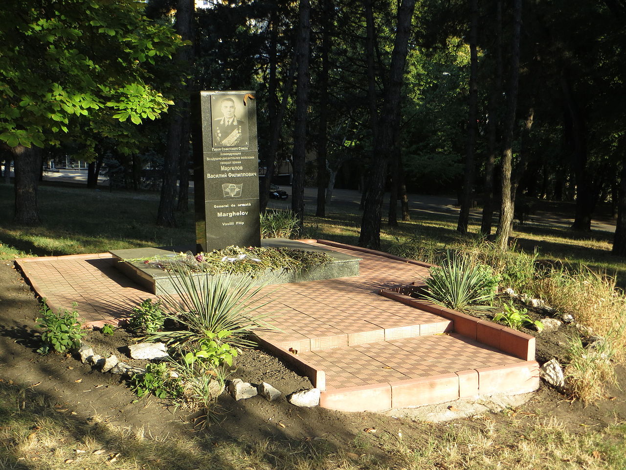 Памятник генералу Маргелову (Кишинёв)