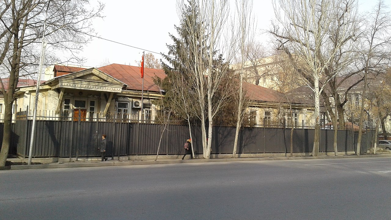Дом-квартира директора Мужской гимназии (Алматы)