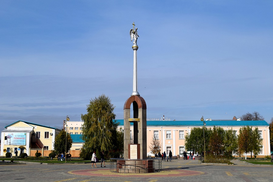 Памятник первопоселенцам (Лабинск)