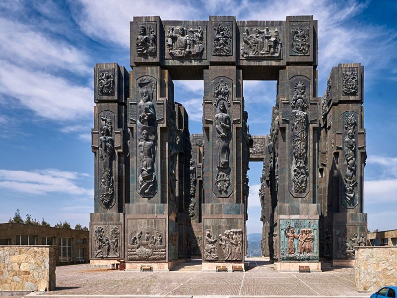 Монумент «История Грузии» («Сакартвелос Матиане») (Тбилиси)
