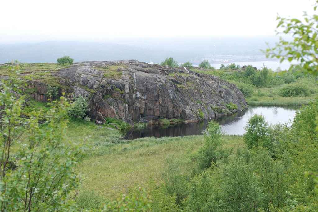 Бараний лоб у озера Семёновское (Мурманск)