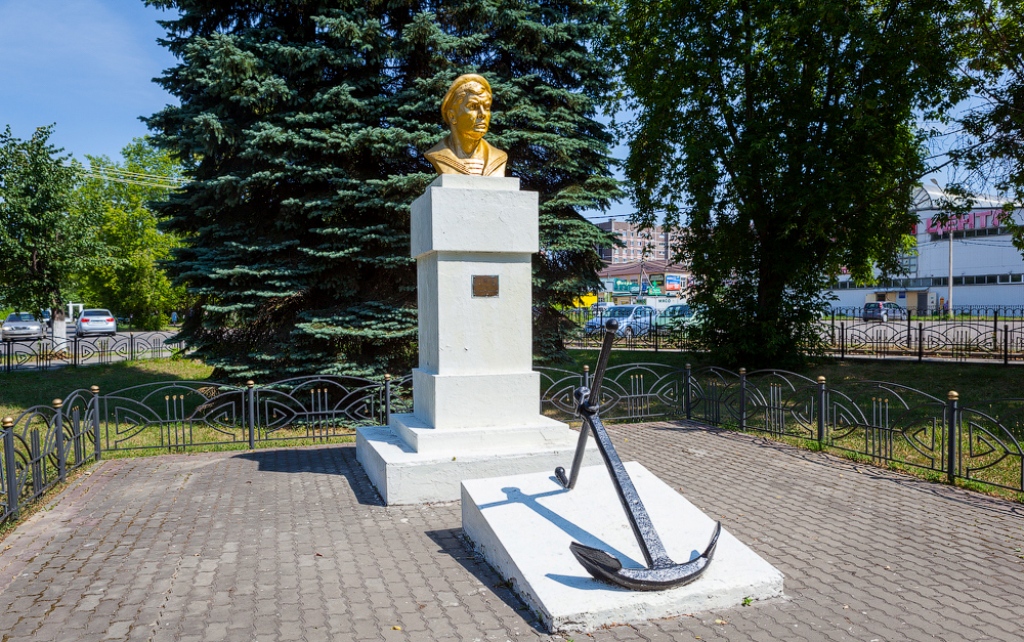 Памятник матросу Железняку (Ногинск)