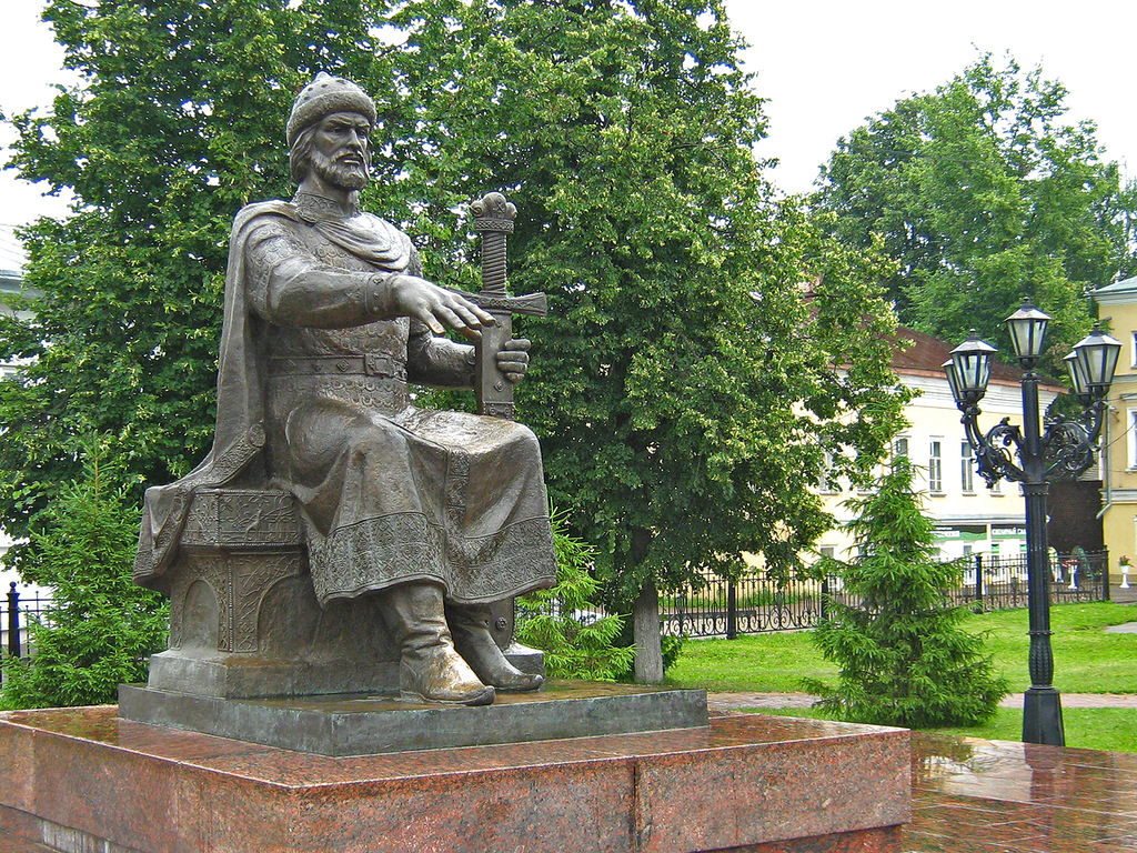 Памятник Юрию Долгорукому (Кострома)