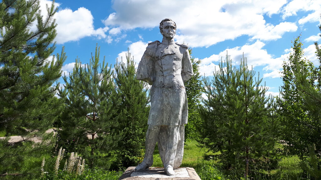 Памятник М. Ю. Лермонтову (Солигалич)
