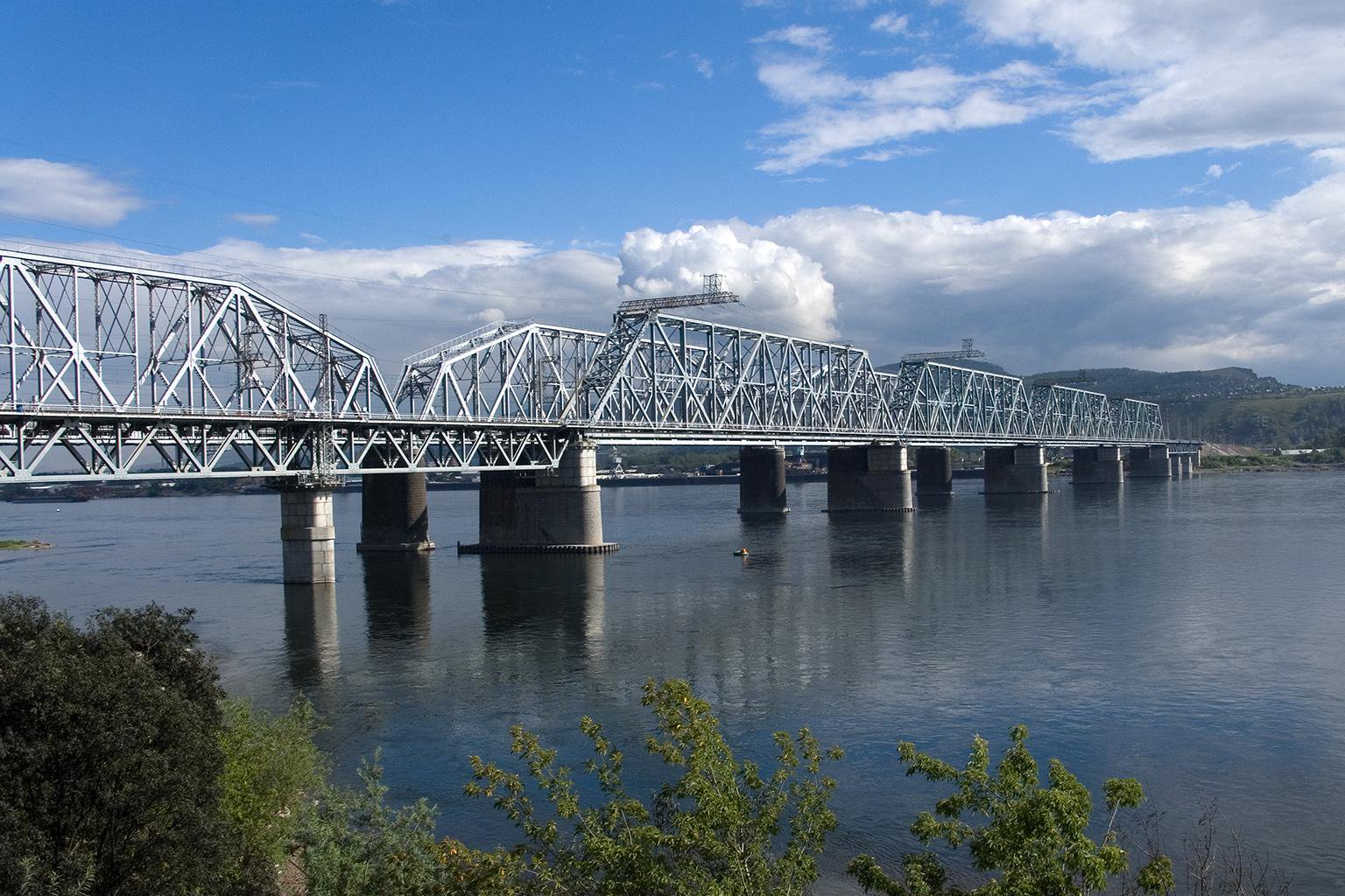 железнодорожный мост в красноярске