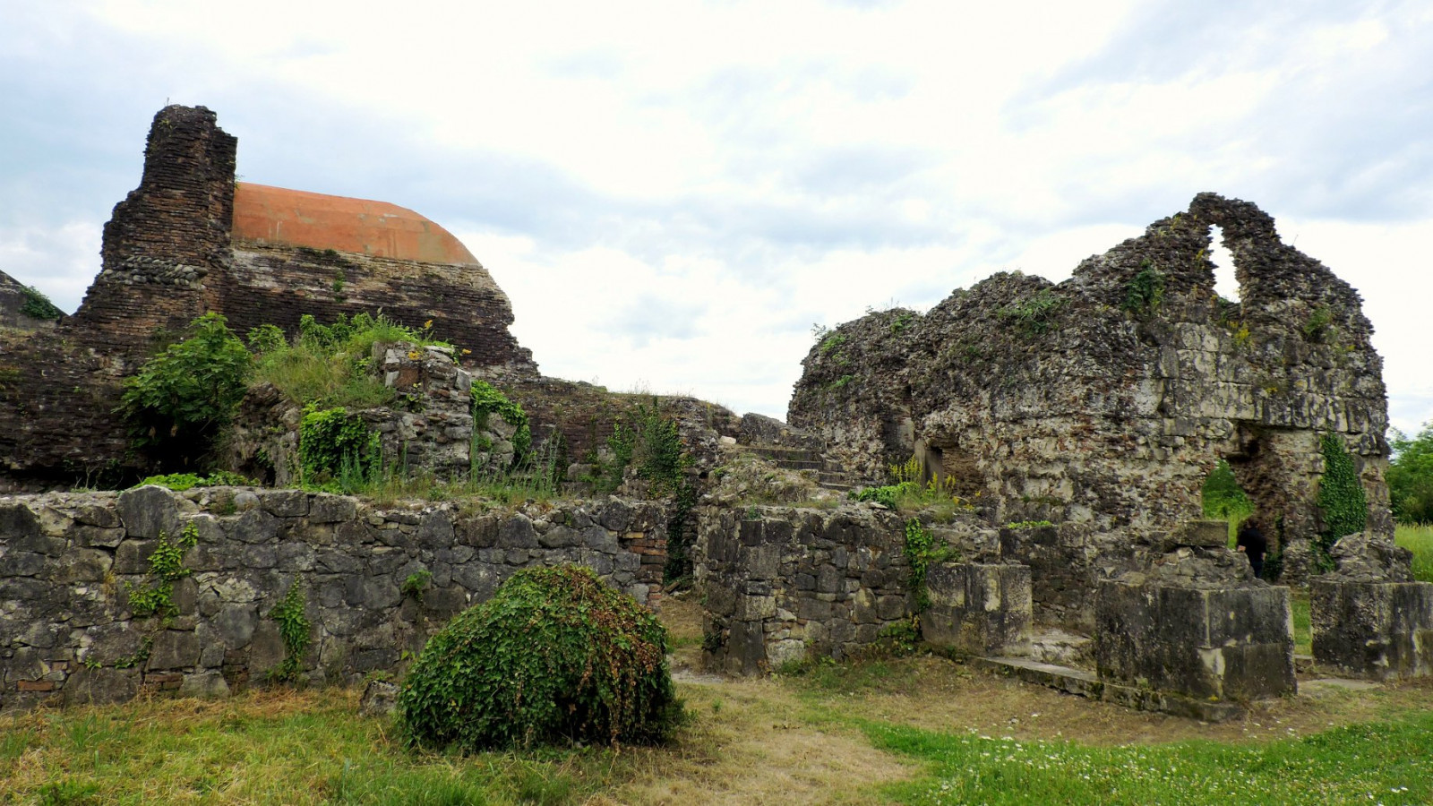 Дворец Гегути (руины) (Кутаиси)