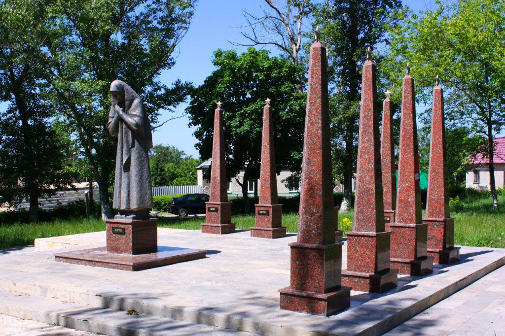 Памятник Матери Марии Фроловой (Задонск)
