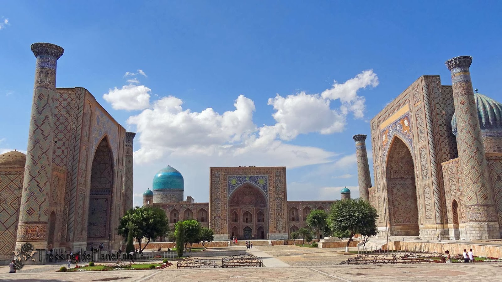 Ансамбль площади Регистан в Самарканде (Узбекистан)