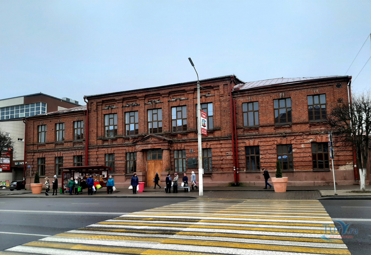 Бывшая Алексеевская женская гимназия (Орша)