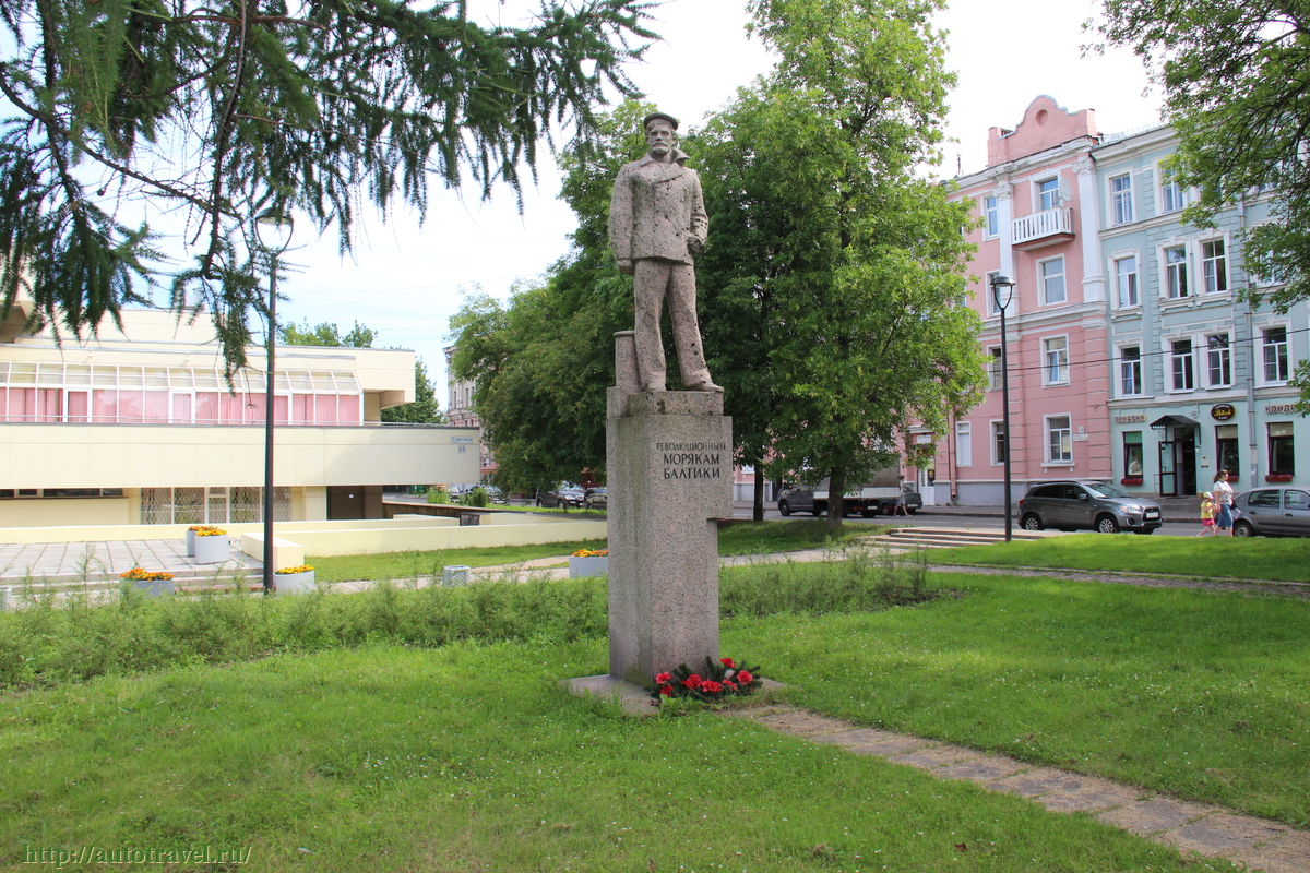 Памятник революционным морякам Балтики (Кронштадт)
