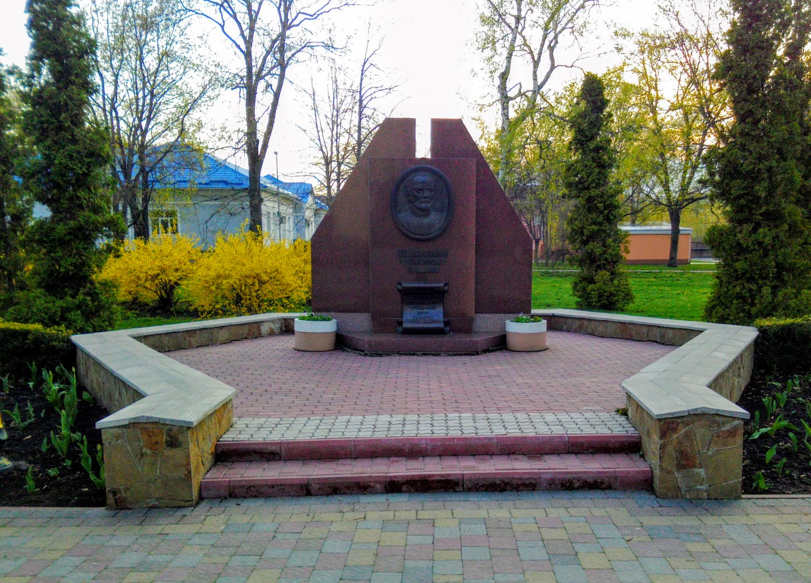 Памятник Зубковскому (Миргород)