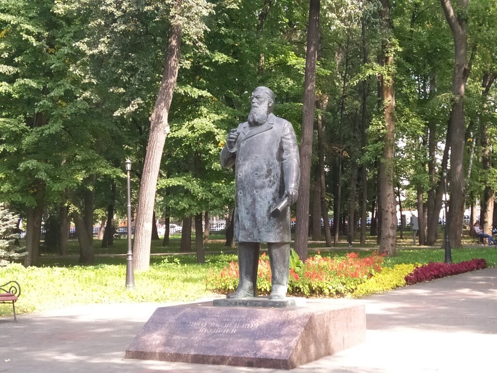 Памятник И. Я. Яковлеву (Ульяновск)