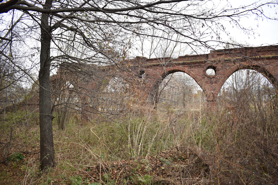 Руины Зенинского акведука (Железнодорожный)