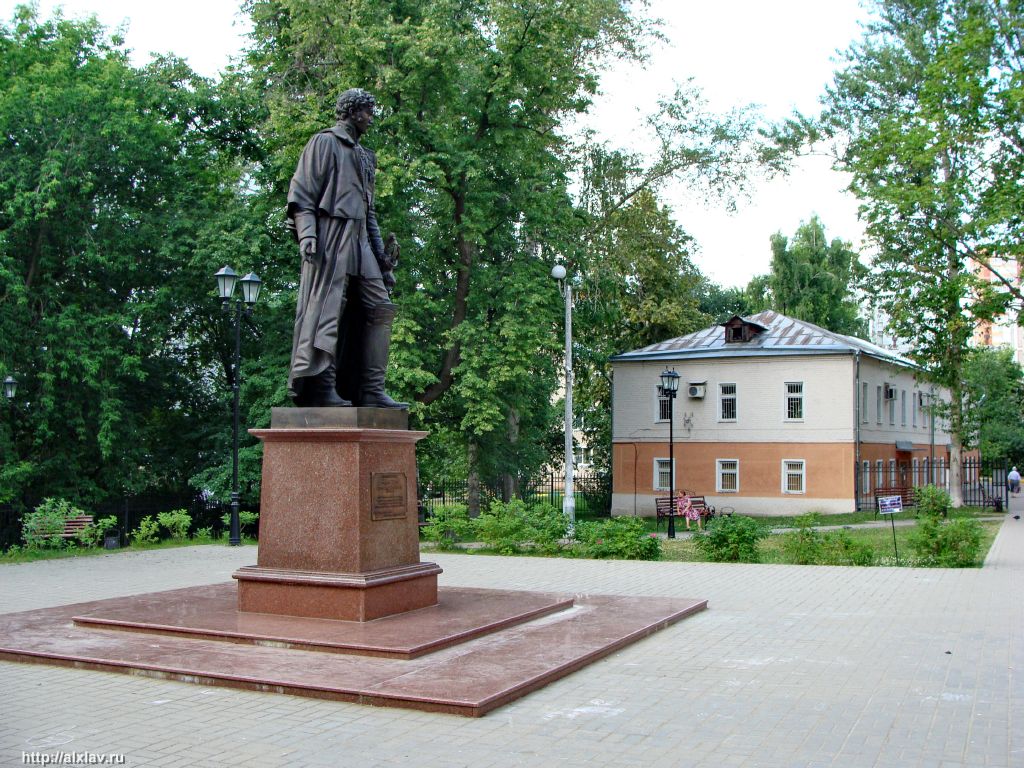 Памятник князю А. И. Чернышеву (Лыткарино)
