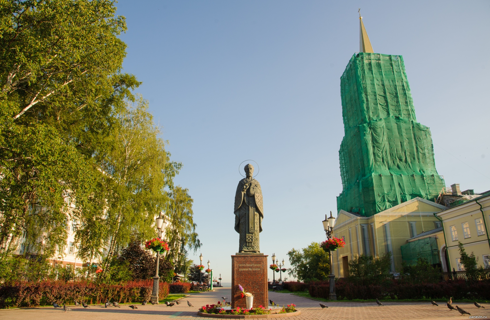 Скульптура Николая Чудотворца (Пермь)