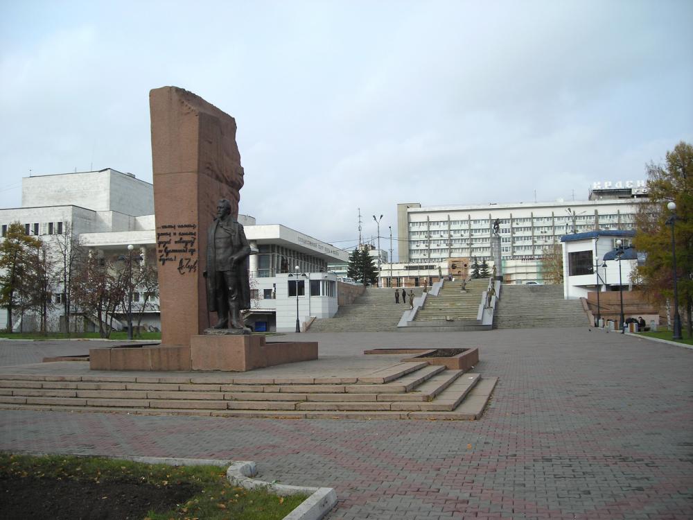 Памятник Чехову (Красноярск)