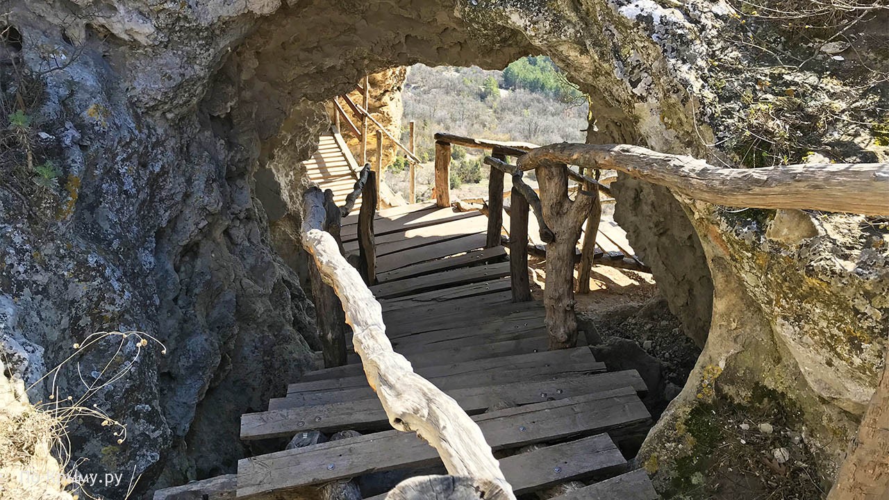 Пещерный монастырь Челтер-Мармара (Крым)